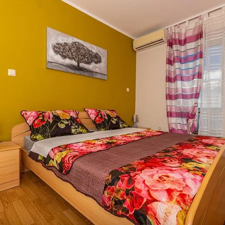 In 41381 Διαμέρισμα *