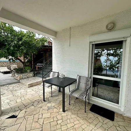 Appartamento In 41381 *