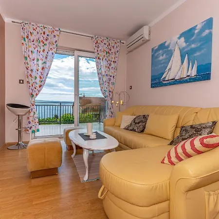 In 41381 Apartment *